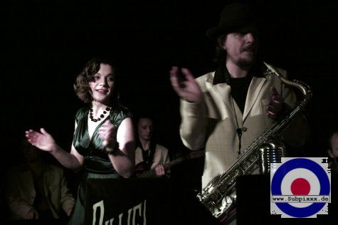 Billie and The Kids (HR) Swing It Again Baby - McCormacks Ballroom, Leipzig 03. Dezember 2010 (26).JPG